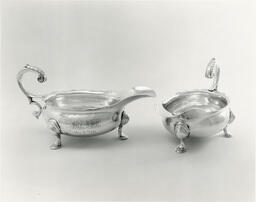 Pair of sauceboats, ca. 1762